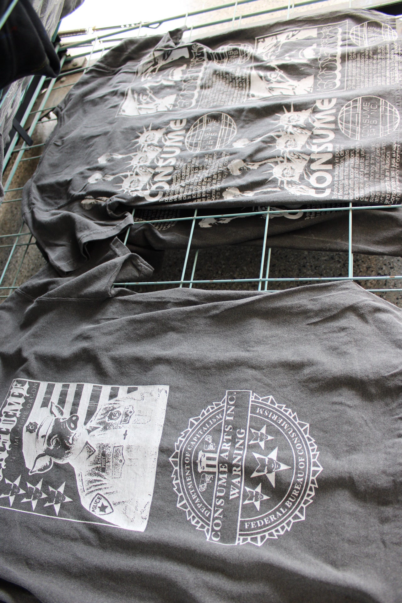 consume graphics tee